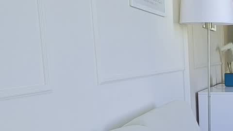 Snapshot of kristinesmith chatting on October 2025 04:54:01 AM Kristi online show from October 2025 04:54:01 AM