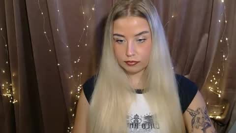KristyFlowers online show from December 2024 03:48:02 PM
