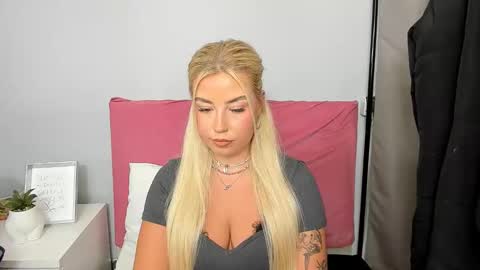 KristyFlowers online show from January 2025 09:02:02 AM