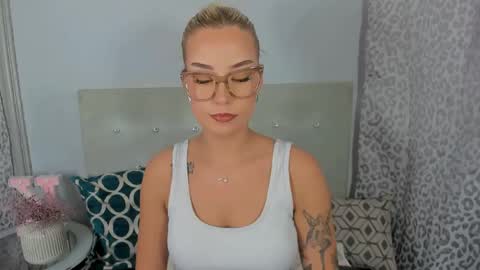KristyFlowers online show from April 2026 02:34:02 PM