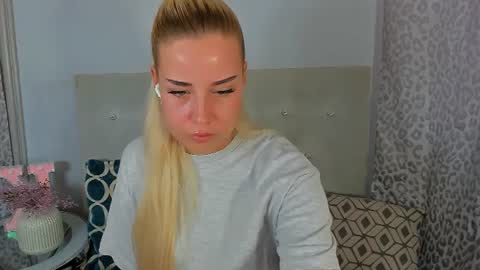 KristyFlowers online show from June 2026 02:32:02 PM