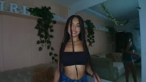 Cristina online show from September 2025 07:37:02 PM