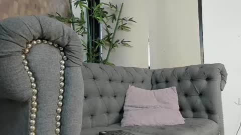 Cristina online show from October 2025 07:23:02 PM