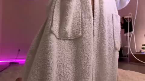 Snapshot of krixta chatting on March 2026 08:04:02 PM kristi online show from March 2026 08:04:02 PM