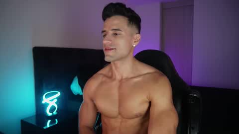 KROPS online show from December 2025 07:58:02 AM