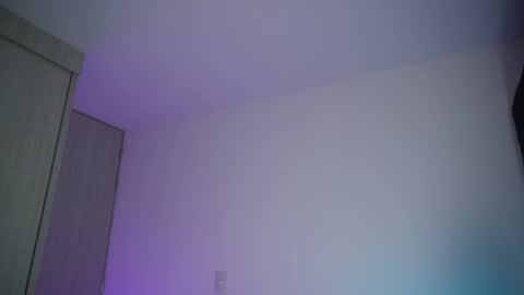 Snapshot of krops_ chatting on June 2026 06:18:01 AM KROPS online show from June 2026 06:18:01 AM