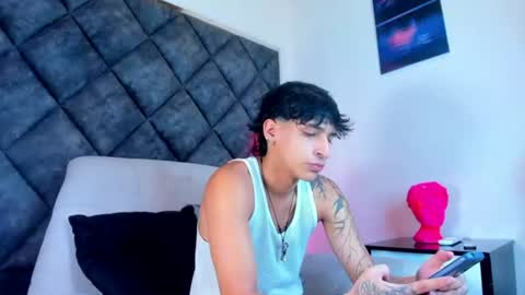Kroy Wave  Muscle Tattoos Latino online show from August 2026 03:21:01 AM