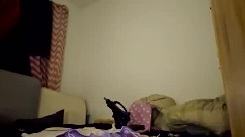 Tommy online show from November 2025 02:11:01 AM