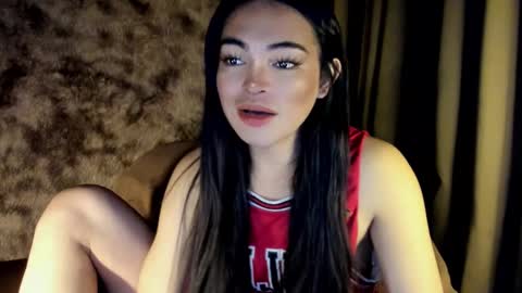 Snapshot of krystal_angel chatting on March 2025 05:11:01 AM krystal_angel online show from March 2025 05:11:01 AM