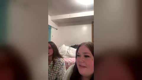 krystalbaby2727 online show from July 2026 10:58:02 PM