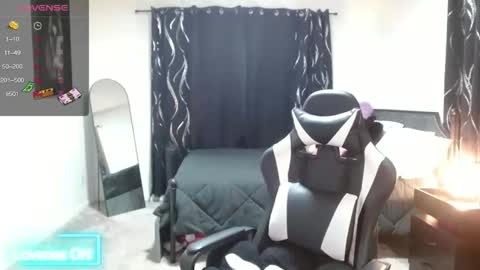 Snapshot of krystalblakexxx chatting on May 2026 09:00:02 PM Krystal Blake online show from May 2026 09:00:02 PM
