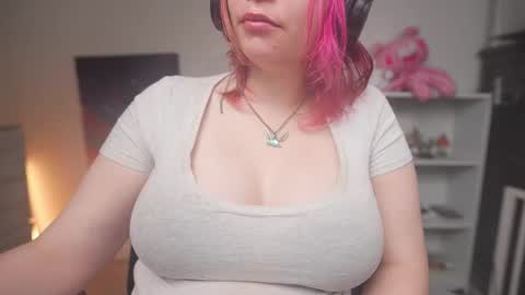 Krystal Syx online show from December 2025 06:15:01 PM