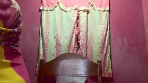 Mia online show from February 2026 02:07:03 AM