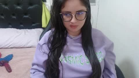 kryystaladams online show from April 2026 07:03:01 PM