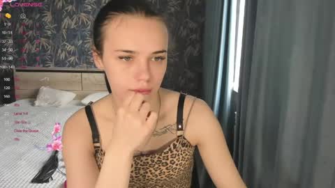 Ksenia online show from April 2026 07:22:01 AM