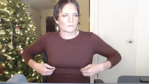 Snapshot of ktrichards77 chatting on November 2025 03:07:01 AM Cait online show from November 2025 03:07:01 AM