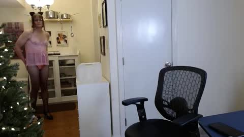 Snapshot of ktrichards77 chatting on December 2025 12:27:01 AM Cait online show from December 2025 12:27:01 AM