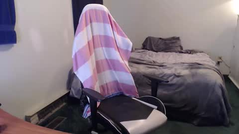 Kuggy online show from April 2026 12:12:01 AM