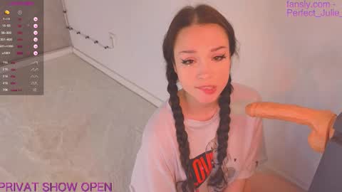 Snapshot of kumamonchik chatting on October 2025 08:26:01 AM MY NAME IS JULIA TO SEE MORE 18 CONTENT YOU CAN SUBSCRIBE TO FANSLY - online show from October 2025 08:26:01 AM