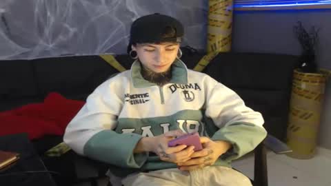 Snapshot of kuregari_xs chatting on October 2025 04:40:02 AM kuregari_xs online show from October 2025 04:40:02 AM