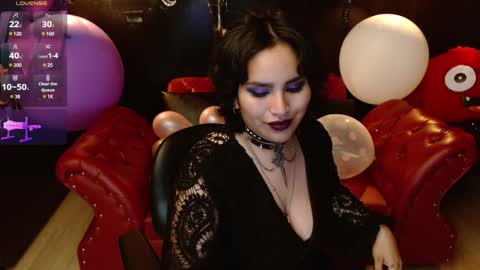 Snapshot of kureiji_fetish chatting on December 2024 06:15:02 AM Fetiche Woman online show from December 2024 06:15:02 AM