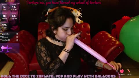 Snapshot of kureiji_fetish chatting on December 2024 02:53:01 PM Fetiche Woman online show from December 2024 02:53:01 PM