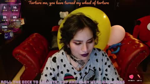 Snapshot of kureiji_fetish chatting on December 2024 07:40:01 AM Fetiche Woman online show from December 2024 07:40:01 AM