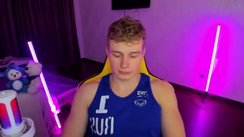 Snapshot of kurt_hanssen chatting on December 2024 04:28:01 PM kurt_hanssen online show from December 2024 04:28:01 PM