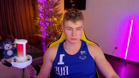Snapshot of kurt_hanssen chatting on January 2025 05:40:01 PM kurt_hanssen online show from January 2025 05:40:01 PM