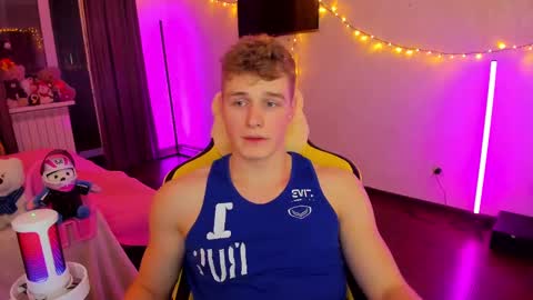 Snapshot of kurt_hanssen chatting on March 2025 08:27:01 PM kurt_hanssen online show from March 2025 08:27:01 PM