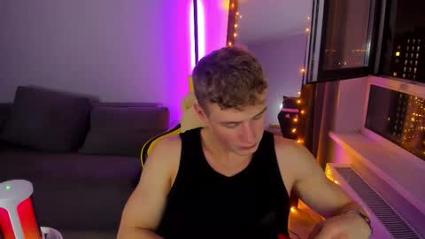 kurt_hanssen online show from October 2025 07:25:01 PM