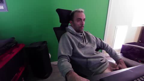 Snapshot of kuruptxxx chatting on December 2024 06:57:02 PM kuruptxxx online show from December 2024 06:57:02 PM