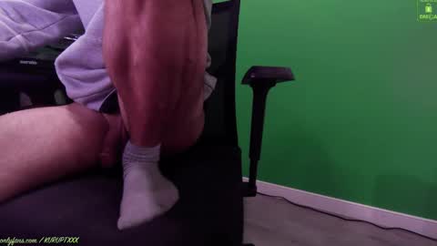 Snapshot of kuruptxxx chatting on February 2025 04:56:02 PM kuruptxxx online show from February 2025 04:56:02 PM