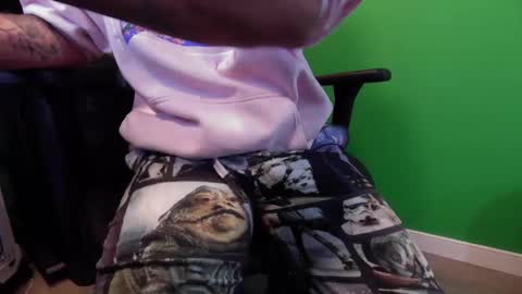 Snapshot of kuruptxxx chatting on November 2025 04:51:02 PM kuruptxxx online show from November 2025 04:51:02 PM