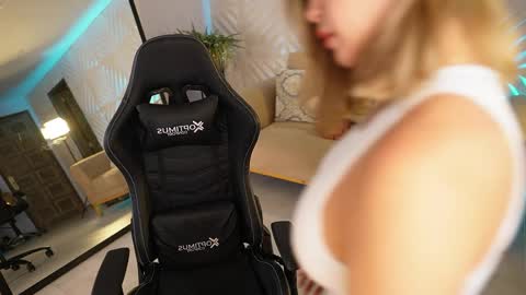 Snapshot of kylamorrison chatting on March 2026 11:38:01 AM I am Kyla online show from March 2026 11:38:01 AM