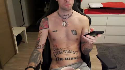 Snapshot of kyle_alternative chatting on January 2025 05:52:02 AM Kyle online show from January 2025 05:52:02 AM