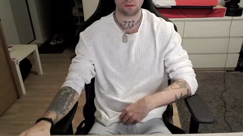 Snapshot of kyle_alternative chatting on February 2025 08:18:02 AM Kyle online show from February 2025 08:18:02 AM