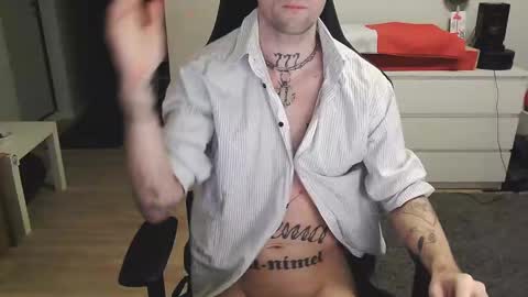 Snapshot of kyle_alternative chatting on February 2025 02:42:02 AM Kyle online show from February 2025 02:42:02 AM