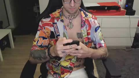 Snapshot of kyle_alternative chatting on February 2025 03:15:02 PM Kyle online show from February 2025 03:15:02 PM