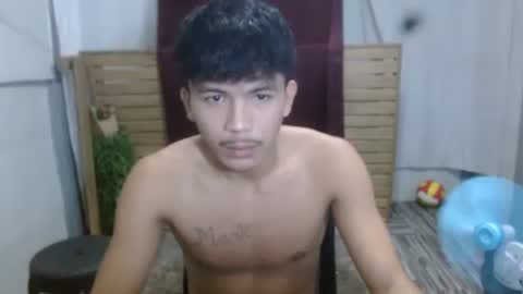 Snapshot of kyle_lourence chatting on April 2026 02:25:01 PM kyle_lourence online show from April 2026 02:25:01 PM