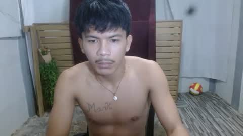 Snapshot of kyle_lourence chatting on April 2026 11:35:01 PM kyle_lourence online show from April 2026 11:35:01 PM