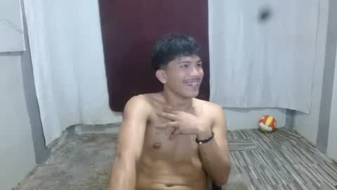 Snapshot of kyle_lourence chatting on April 2026 02:26:01 PM kyle_lourence online show from April 2026 02:26:01 PM