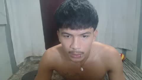 Snapshot of kyle_lourence chatting on May 2026 06:02:02 PM kyle_lourence online show from May 2026 06:02:02 PM