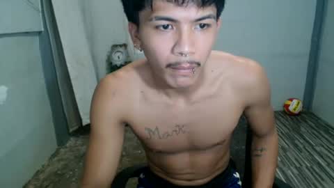 Snapshot of kyle_lourence chatting on May 2026 11:06:01 AM kyle_lourence online show from May 2026 11:06:01 AM