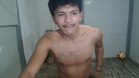 Snapshot of kyle_lourence chatting on May 2026 04:17:02 PM kyle_lourence online show from May 2026 04:17:02 PM