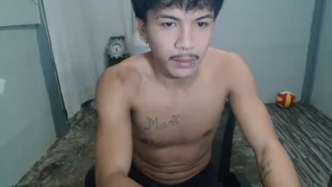 Snapshot of kyle_lourence chatting on May 2026 12:22:02 PM kyle_lourence online show from May 2026 12:22:02 PM