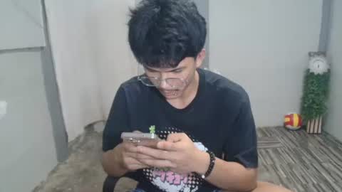 Snapshot of kyle_lourence chatting on May 2026 01:12:01 AM kyle_lourence online show from May 2026 01:12:01 AM