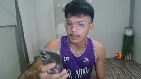 Snapshot of kyle_lourence chatting on May 2026 10:52:02 AM kyle_lourence online show from May 2026 10:52:02 AM