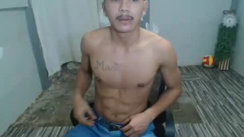 Snapshot of kyle_lourence chatting on May 2026 06:24:01 PM kyle_lourence online show from May 2026 06:24:01 PM