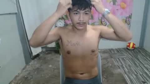 Snapshot of kyle_lourence chatting on June 2026 04:14:02 AM kyle_lourence online show from June 2026 04:14:02 AM